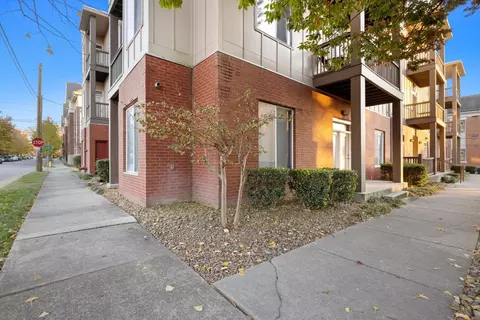 863 Flynn St #301, Chattanooga, TN 37403