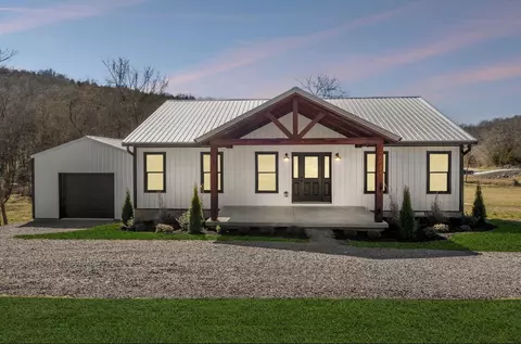 6 Carter Ln, Carthage, TN 37030