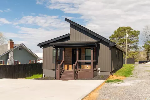 409 Hicks St, Athens, TN 37303