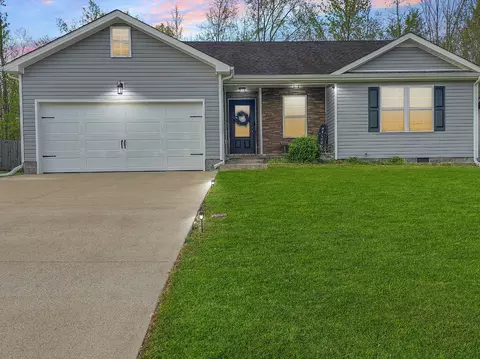 535 Magnolia Dr, Clarksville, TN 37042