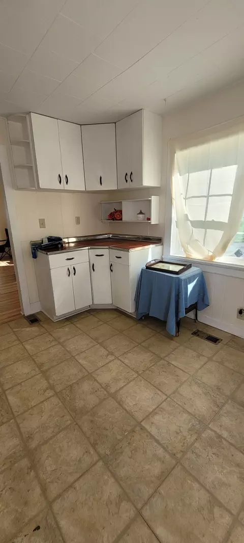Kitchen - 100 Cherry St, Centerville, TN 37033 photo 2 of 2