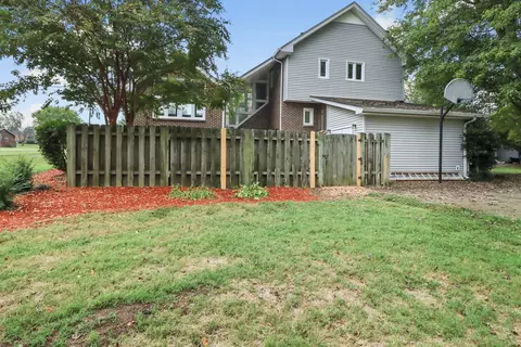 Exterior - 204 General Forrest Dr, Springfield, TN 37172 photo 3 of 3