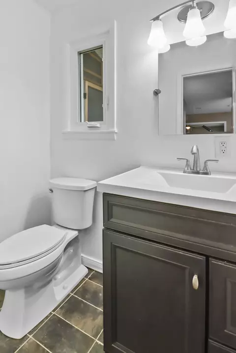 Bath - 204 General Forrest Dr, Springfield, TN 37172 photo 1 of 1