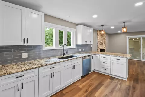 Kitchen - 204 General Forrest Dr, Springfield, TN 37172 photo 2 of 4