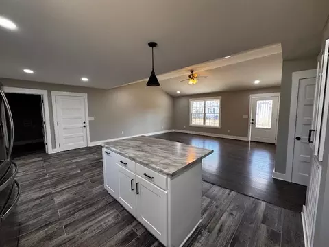 118 Noles St, Decherd, TN 37324 photo 7