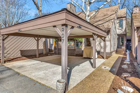 907 Holly Frst, Nashville, TN 37221