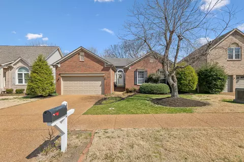 402 Essex Park Cir, Franklin, TN 37069