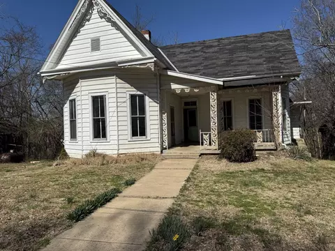 185 Church St, Dover, TN 37058