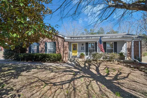 206 Eisenhower Dr, Ashland City, TN 37015