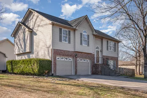 402 Dellwood Dr, Smyrna, TN 37167
