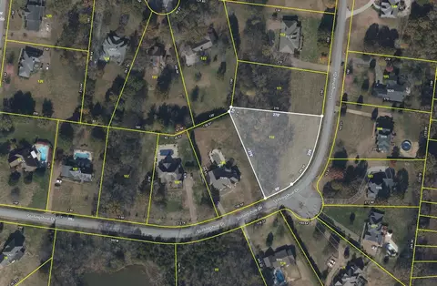 1111 Stirlingshire Dr, Hendersonville, TN 37075