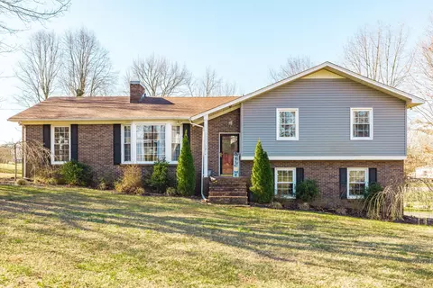 1214 Rainbow Cir, Westmoreland, TN 37186