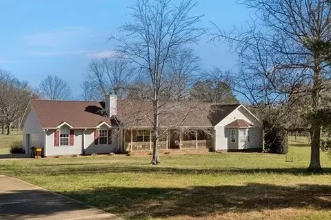 617 Point Of View Dr, Columbia, TN 38401