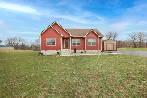 3052 Wixtown Rd, Westmoreland, TN 37186