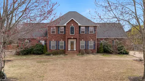 1808 Pointe Ct, Lebanon, TN 37087