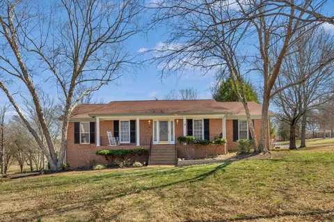 5300 E Bend Dr, Old Hickory, TN 37138