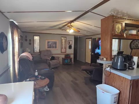 171 Webbs Camp Rd, Walling, TN 38587 photo 2