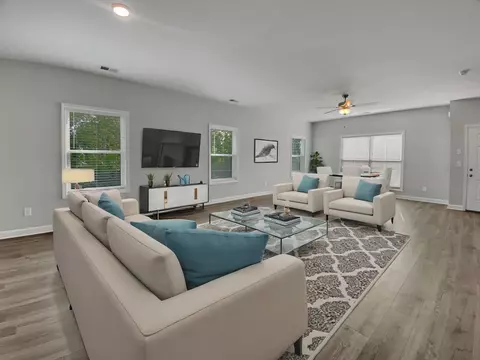 241 Holywell Dr, Gallatin, TN 37066
