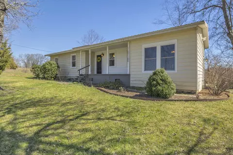 2084 Center Point Rd, Pulaski, TN 38478