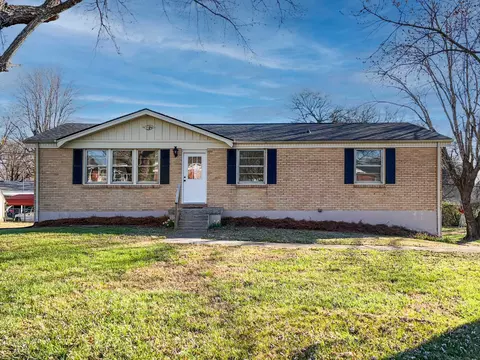 4010 Brookside Dr, Columbia, TN 38401