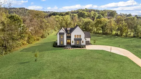 2365 Allisona Rd, Eagleville, TN 37060 photo 2
