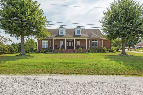 8 Fox Run Ln, Carthage, TN 37030