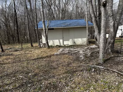 3494 S Grundy Quarles Hwy, Gainesboro, TN 38562