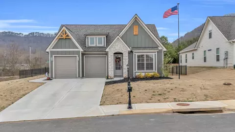 8920 Little Pine Ln, Ooltewah, TN 37363