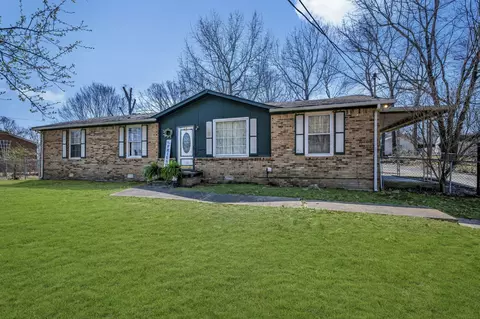 156 Ravenwood Cir, Dickson, TN 37055
