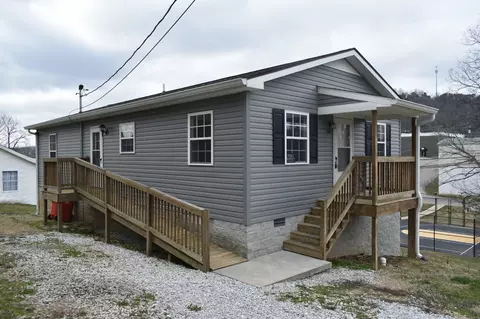 208 First Ave E, Carthage, TN 37030 photo 3