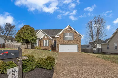 2604 Hansford Dr, Thompsons Station, TN 37179