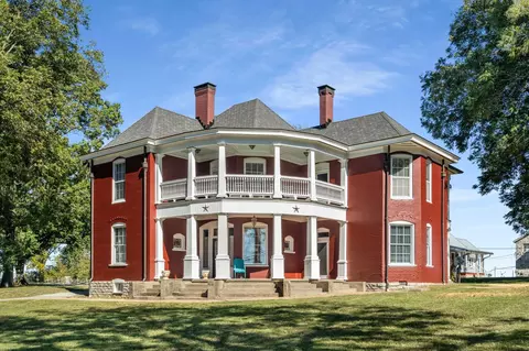 319 E Hill Ave, Lewisburg, TN 37091