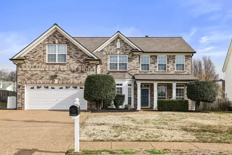 2024 Cairns Dr E, Mount Juliet, TN 37122
