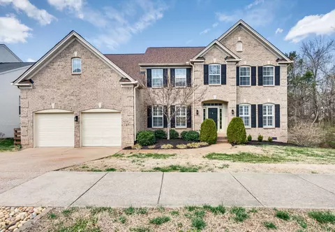 7208 Holt Run Dr, Nashville, TN 37211