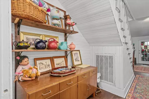 Entry Way - 34 Lancaster Cir, Lancaster, TN 38569 photo 2 of 2