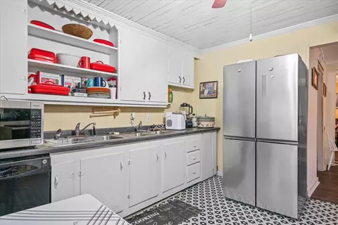 Kitchen - 34 Lancaster Cir, Lancaster, TN 38569 photo 2 of 3