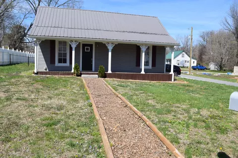 Exterior - 125 E Main St, Gracey, KY 42232 photo 4 of 6