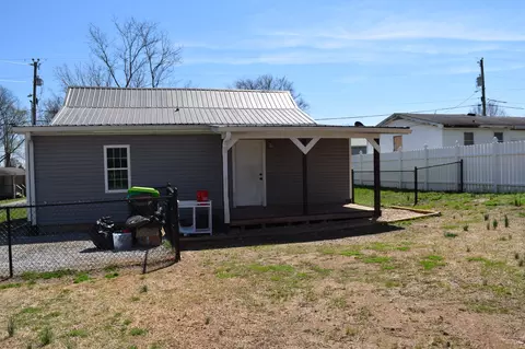 Exterior - 125 E Main St, Gracey, KY 42232 photo 5 of 6
