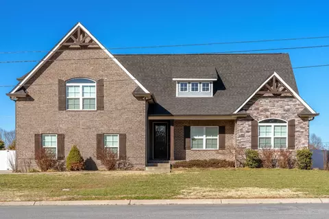 2463 London Ln, Greenbrier, TN 37073