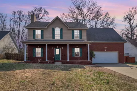 2018 Summit Ln, La Vergne, TN 37086