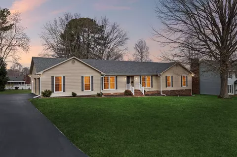 1428 Spainwood St, Columbia, TN 38401