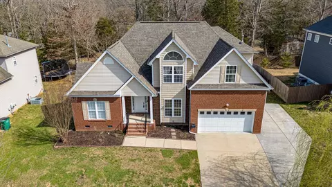 7087 Neville Dr, Ooltewah, TN 37363