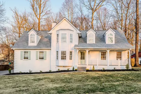 204 Louise Dr, White House, TN 37188