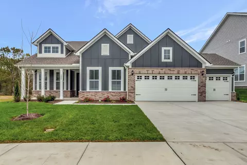 2665 Augusta Trace Dr, Columbia, TN 38401