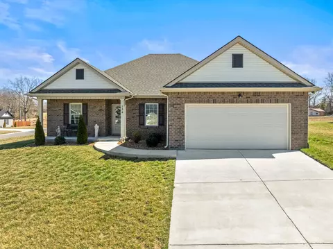 132 Pinnacle Point Ln, Tullahoma, TN 37388