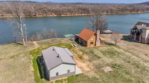 984 Scenic Ln, Bath Springs, TN 38311