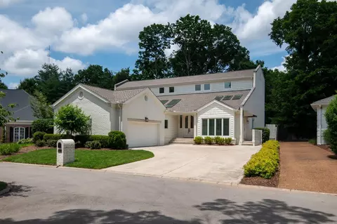 6020 Landmark Pl, Brentwood, TN 37027