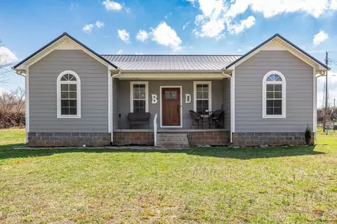365 Voss St, Lawrenceburg, TN 38464