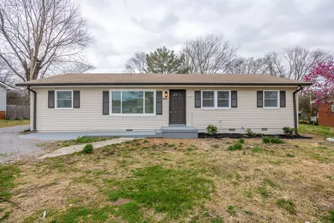 1025 Old Hunters Point Pike, Lebanon, TN 37087