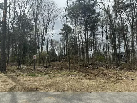 8360 Mountain Laurel Trl, Signal Mountain, TN 37377